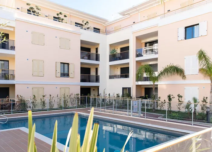 Modern With Swimming Pool * Cannes